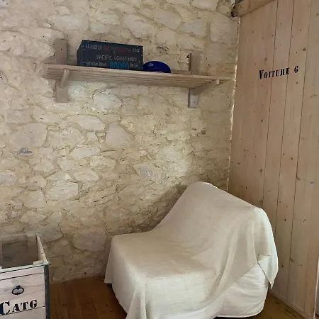 La Gare Bed & Breakfast 3*