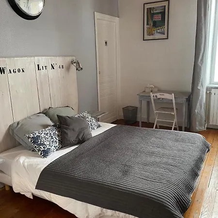 La Gare Bed & Breakfast